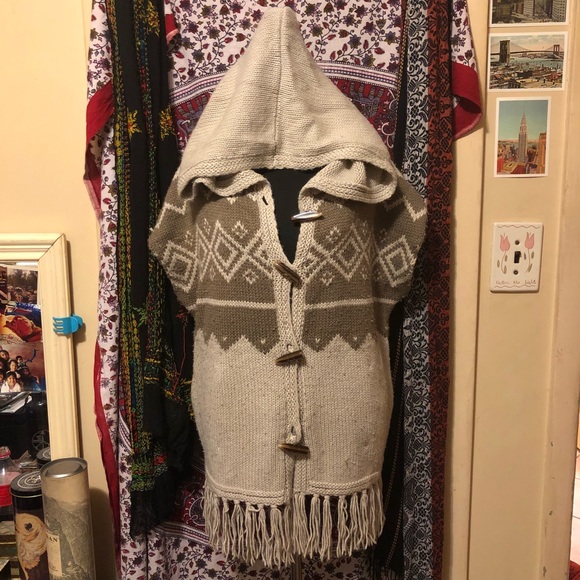 🔅Knitted Hooded Poncho🔅 - Picture 1 of 5